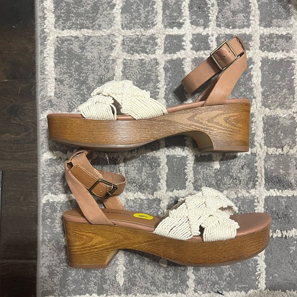 Lucky Brand wood and crochet sandal‎ NEW size 9 - Picture 3 of 7